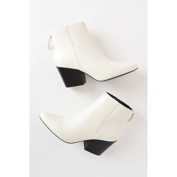 LULUS Brya White Vegan Leather Pointed-Toe Chunky Heel Ankle Bootie 7.5 - Picture 5 of 7